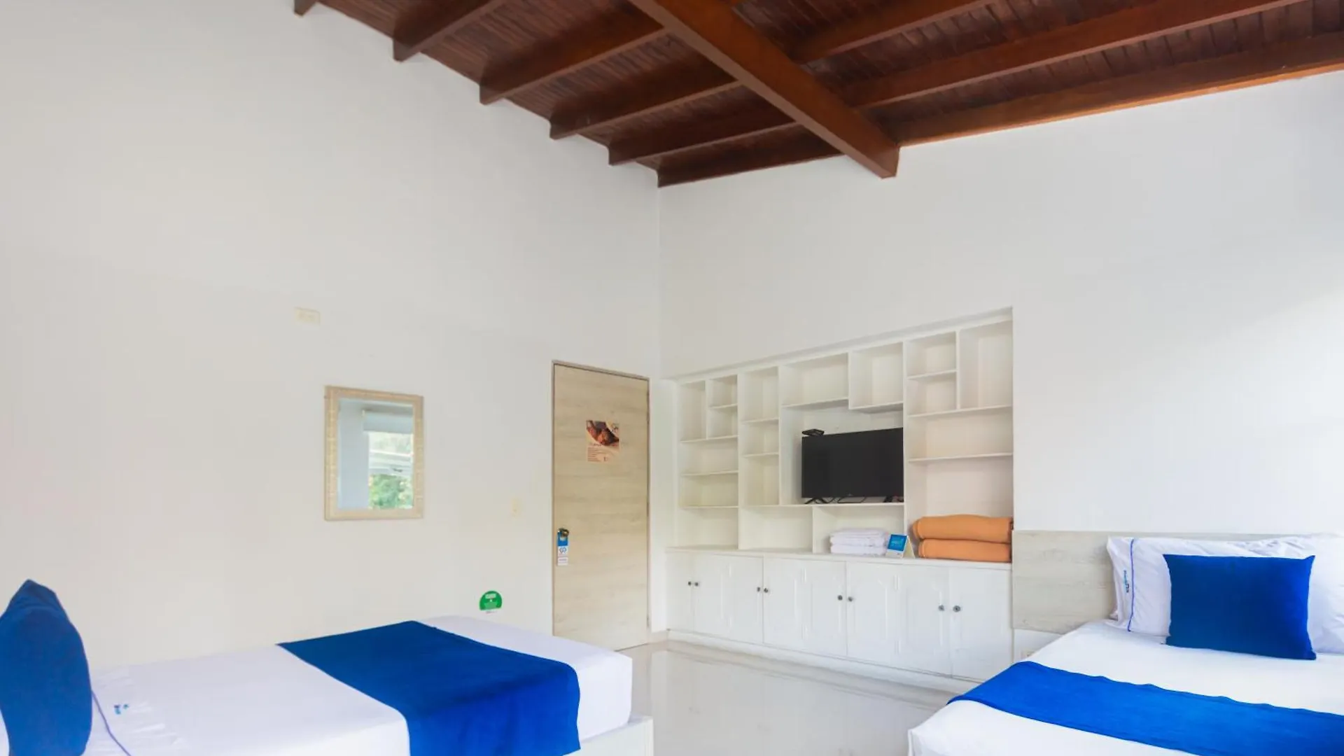Hotel Suite Del Parque ميديلين 3*,  كولومبيا