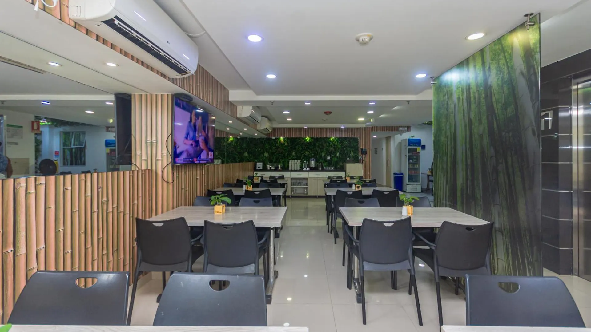 Hotel Suite Del Parque Medellin Colombia